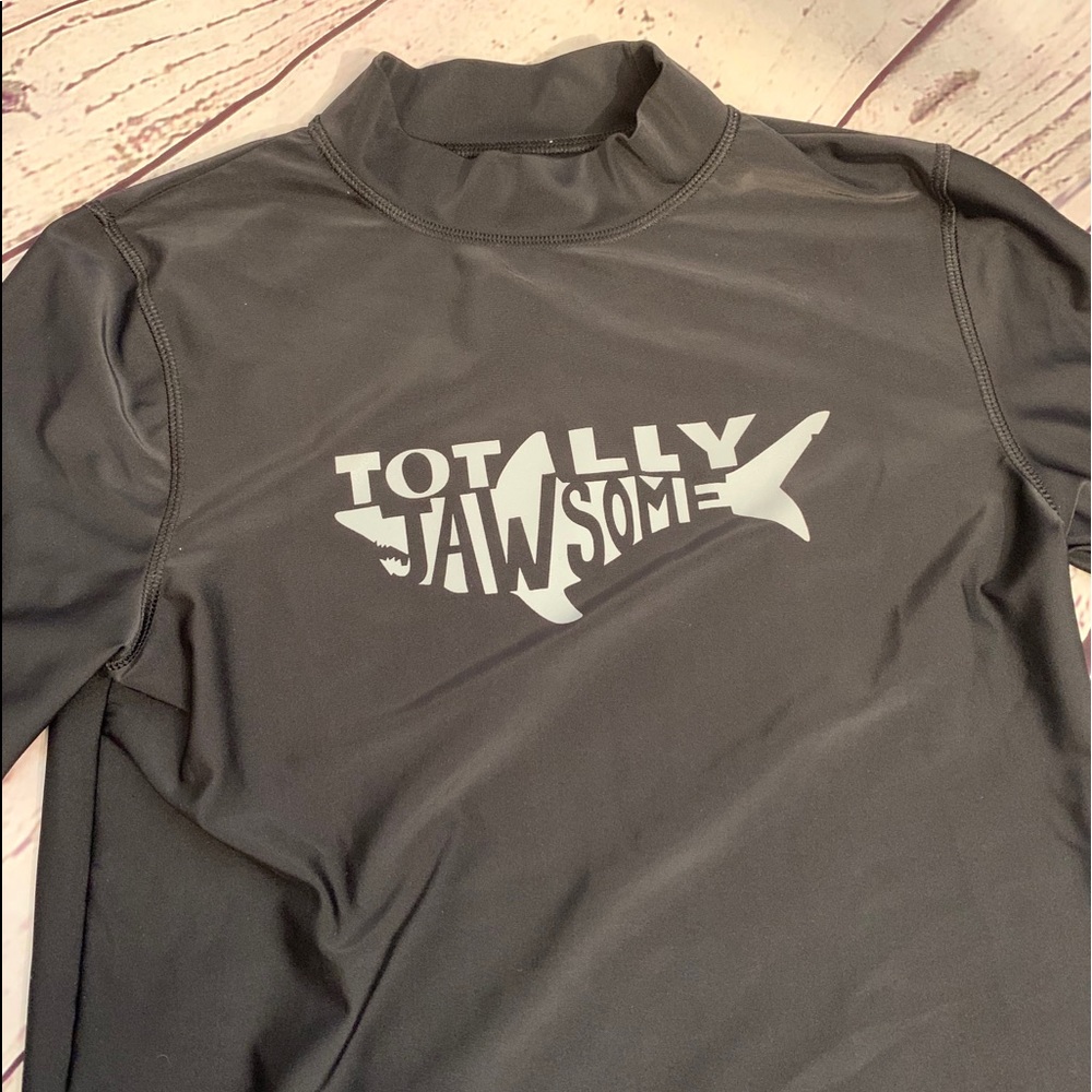 ❤️BOGO boys rashguard